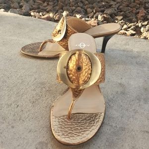 7.5 JOEY Pebbeled BronzeGold Leather Thong Sandals
